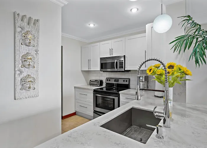 Hébergement de vacances Stylish Flamingo With Ocean Views, Renovated Kitchen & Walkable Access Playa Flamingo